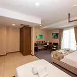 Litros & Hotel 4*