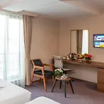 Hotel Litros & 4*