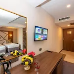 Hotel Litros &