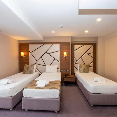 Hotel Litros &