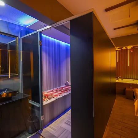 Hotel Litros & 4*