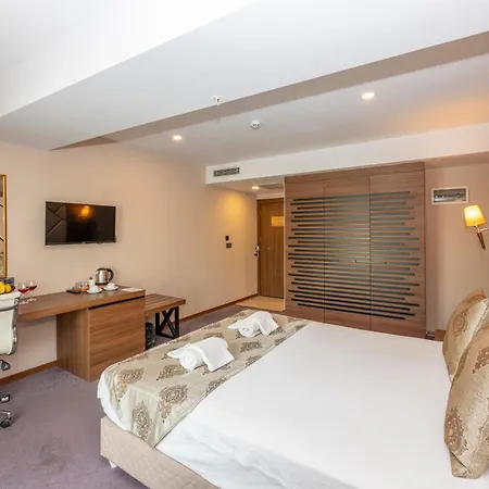 Litros & Hotel 4*